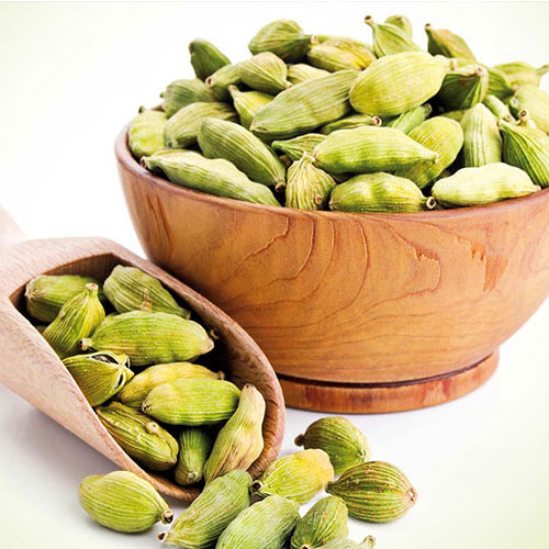 Whole Indian cardamom exported by QuickExim
